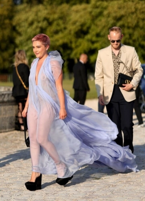 300px_florence-pugh_616.webp