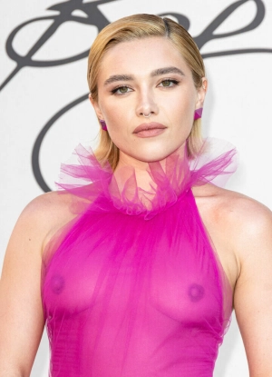 300px_florence-pugh_67.webp