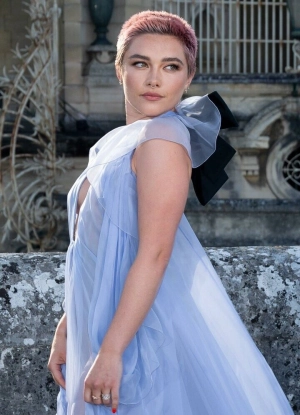 300px_florence-pugh_673.webp