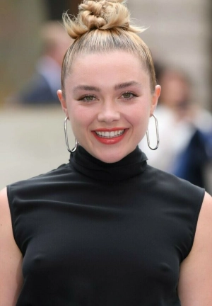 300px_florence-pugh_93.webp