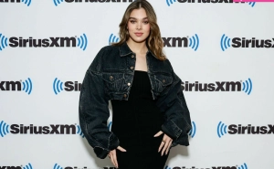 300px_hailee-steinfeld_1106.webp