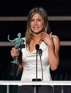 300px_jennifer-aniston_261.webp