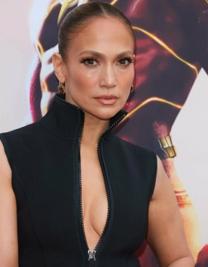 300px_jennifer-lopez_1003.webp