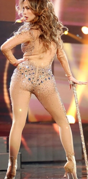 300px_jennifer-lopez_902.webp