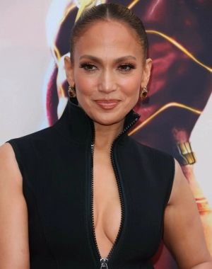 300px_jennifer-lopez_996.webp