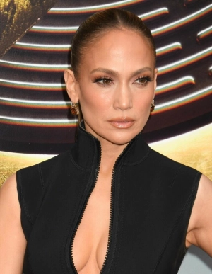 300px_jennifer-lopez_999.webp