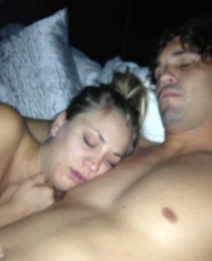 300px_kaley-cuoco_205.webp