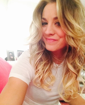 300px_kaley-cuoco_221.webp