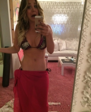 300px_kaley-cuoco_51.webp