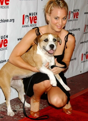 300px_kaley-cuoco_673.webp