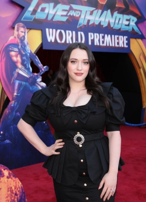 300px_kat-dennings_187.webp