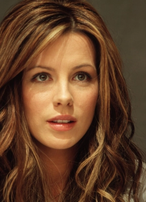 300px_kate-beckinsale_565.webp