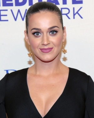 300px_katy-perry_324.webp