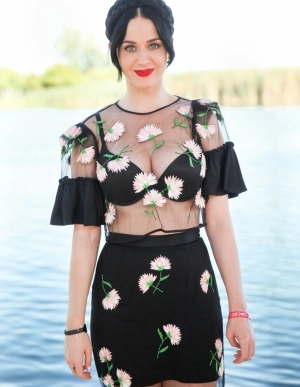 300px_katy-perry_508.webp