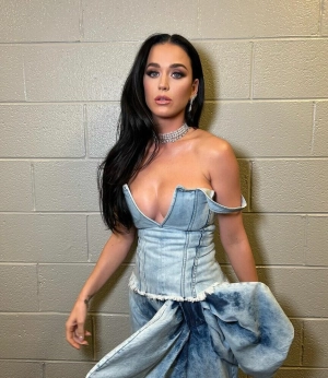 300px_katy-perry_630.webp