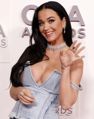 300px_katy-perry_638.webp