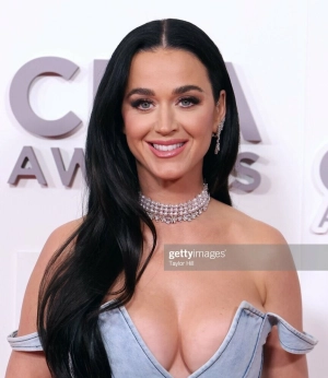 300px_katy-perry_642.webp