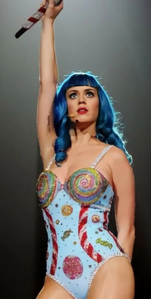 300px_katy-perry_834.webp