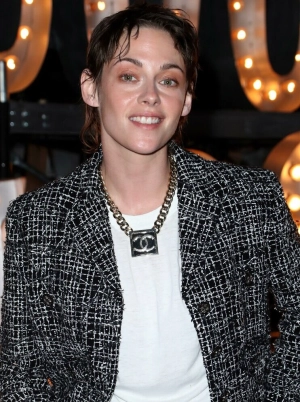 300px_kristen-stewart_799.webp