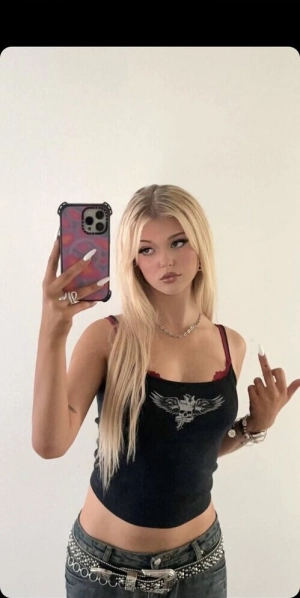 300px_loren-gray_196.webp