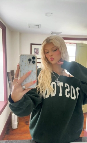 300px_loren-gray_441.webp