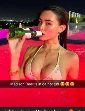 300px_madison-beer_1274.webp