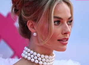 300px_margot-robbie_1054.webp