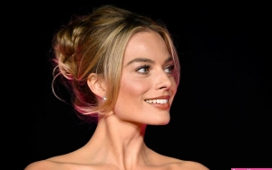 300px_margot-robbie_1071.webp