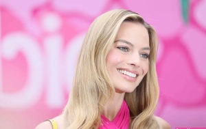 300px_margot-robbie_820.webp