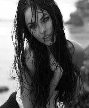 300px_megan-fox_560.webp