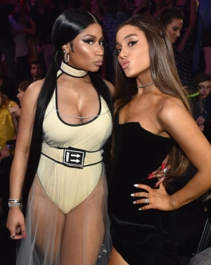 300px_nicki-minaj_116.webp