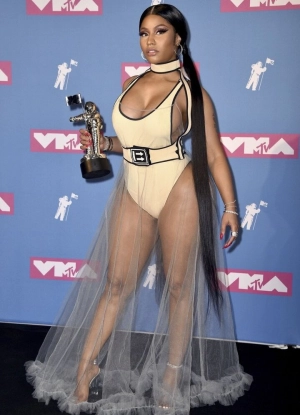 300px_nicki-minaj_121.webp
