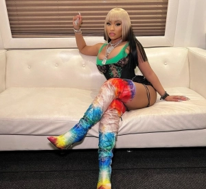 300px_nicki-minaj_19.webp