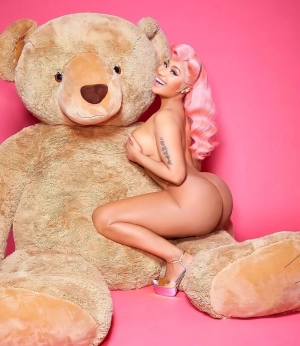 300px_nicki-minaj_2.webp
