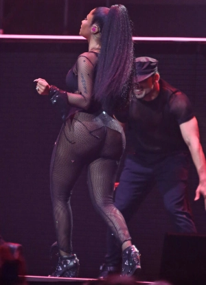 300px_nicki-minaj_23.webp