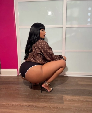 300px_nicki-minaj_63.webp