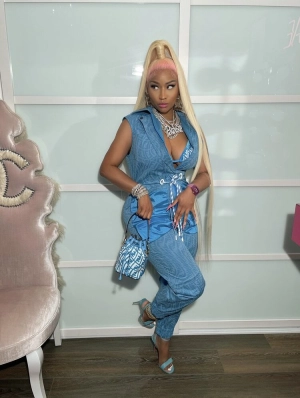 300px_nicki-minaj_84.webp