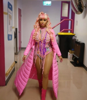 300px_nicki-minaj_86.webp