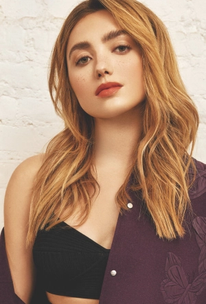 300px_peyton-list_41.webp