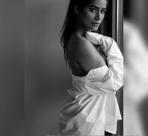 300px_poonam-pandey_24.webp