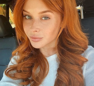 300px_renee-olstead_86.webp