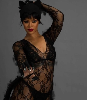 300px_rihanna_1091.webp