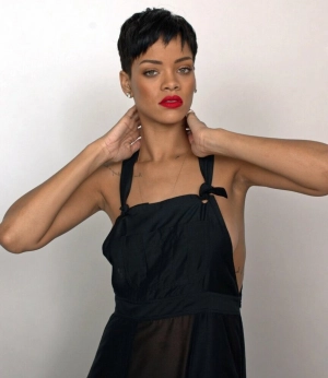 300px_rihanna_1144.webp