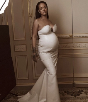 300px_rihanna_1182.webp