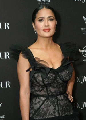 300px_salma-hayek_533.webp