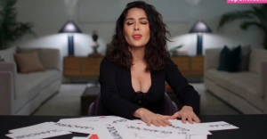 300px_salma-hayek_597.webp