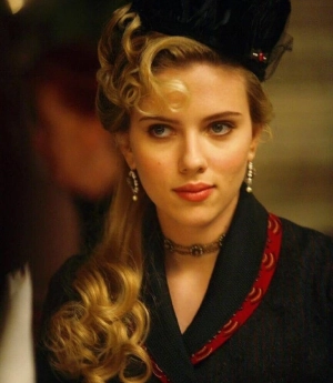 300px_scarlett-johansson_1018.webp