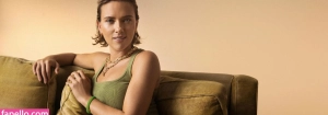 300px_scarlett-johansson_1083.webp