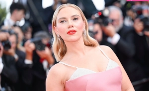 300px_scarlett-johansson_1170.webp