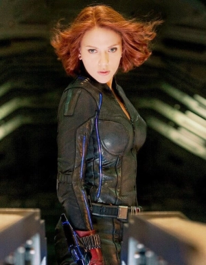 300px_scarlett-johansson_946.webp